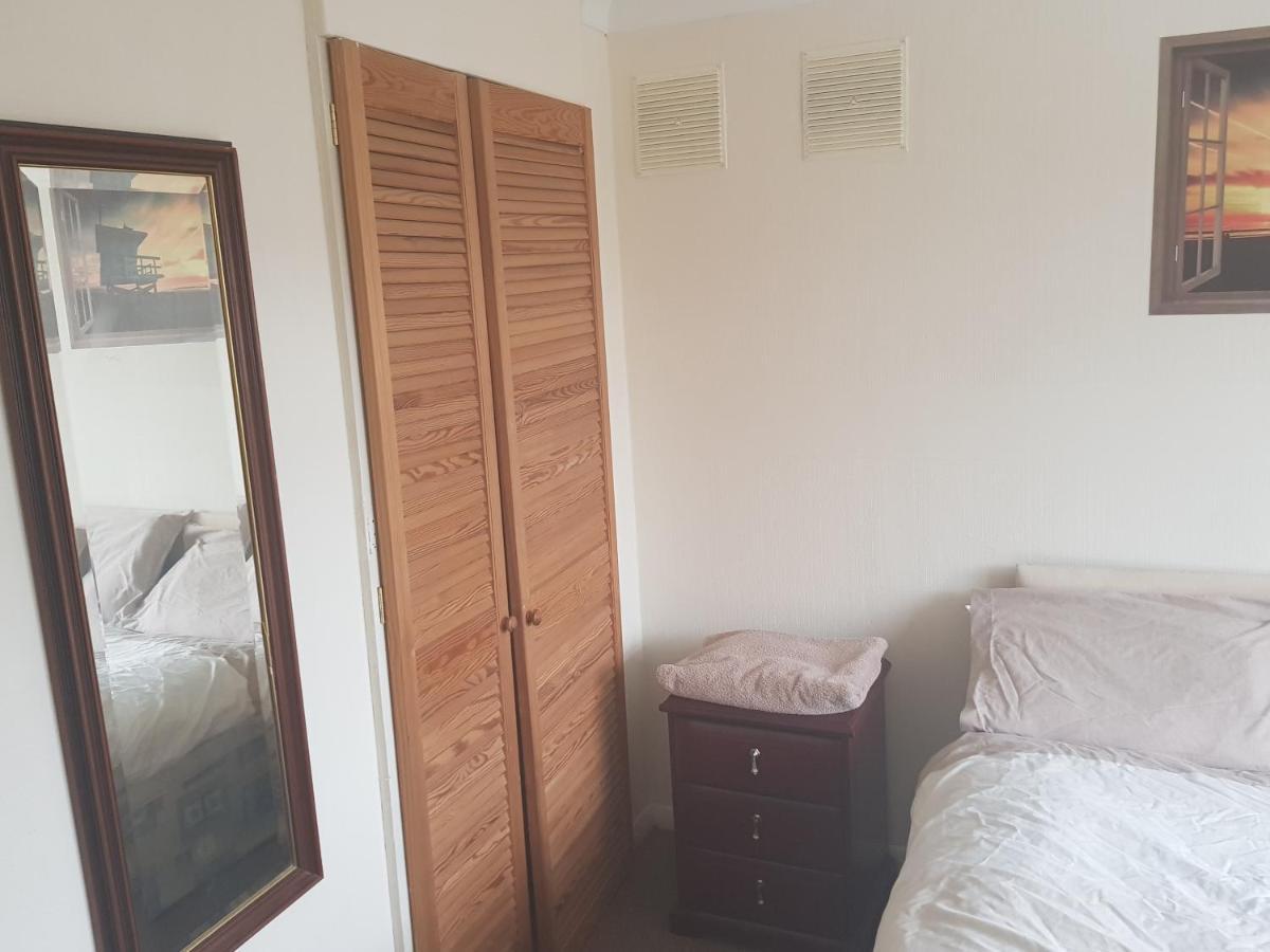 London Heathrow Villa West Drayton  Bilik gambar