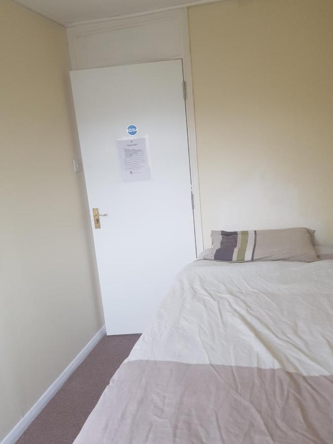London Heathrow Villa West Drayton  Luaran gambar